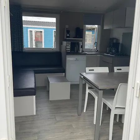 Camping Azur Premium Climatisé 4 étoiles Au La Presqu'île Du Barcarés Vue Imprenable Le Barcarès