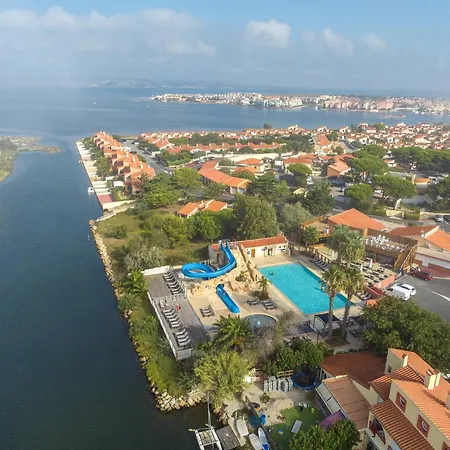 Azur Premium Climatisé 4 étoiles Au La Presqu'île Du Barcarés Vue Imprenable Camping Le Barcarès